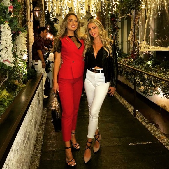 Meet your Posher, Lindsay - Picture 3 of 6